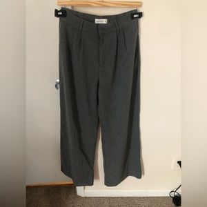 Abercrombie and Fitch Tailored High Waisted Wide Leg Pant Size M